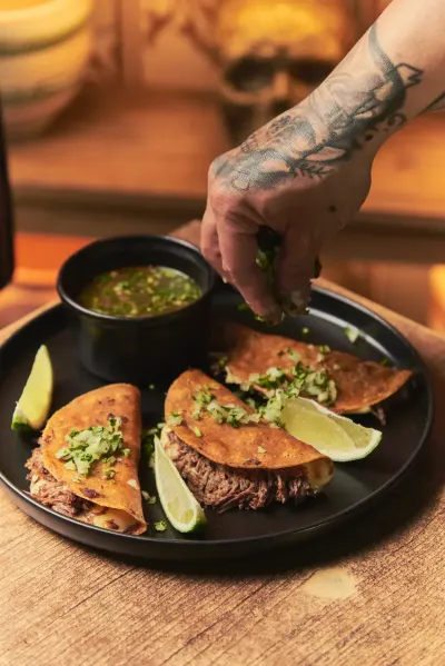 TACOS DE BIRRIA
