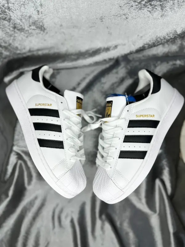 ADIDAS SUPERSTAR
