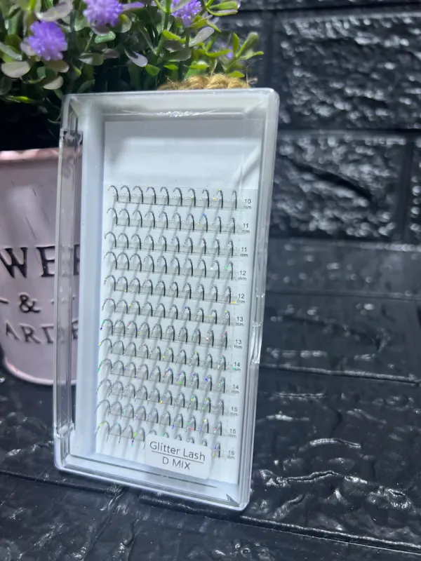 Pestañas con mini brillos
