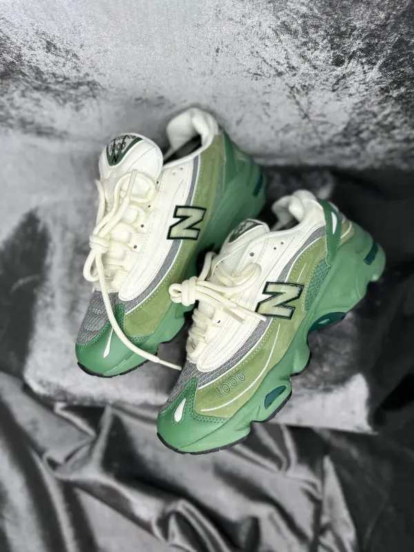 NEW BALANCE 1000