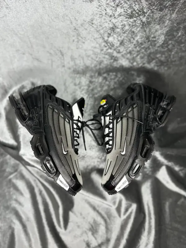 NIKE TN PLUS lll