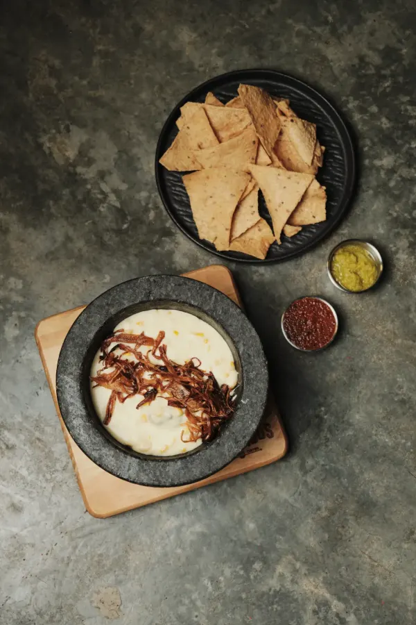 MOLCAJETE