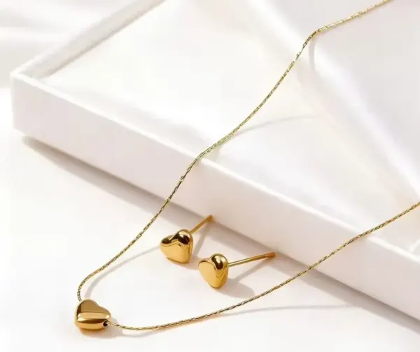 CONJUNTO DE COLLAR Y ARETES