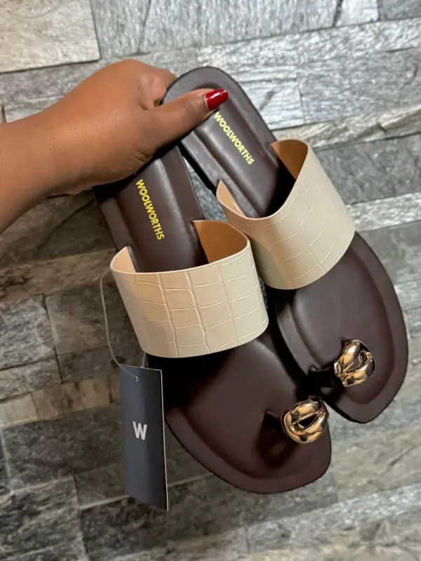 Sandalias en cuero