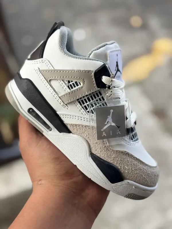 Jordan Retro 4 military