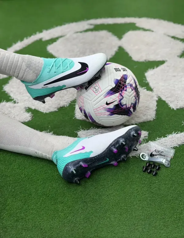 Nike Phantom GX