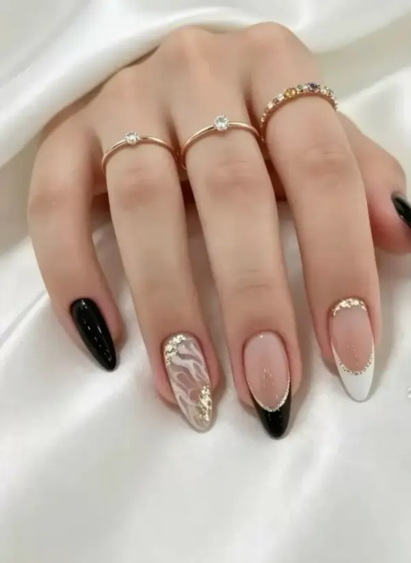 Uñas acrílicas + Pestañas punto a punto $20