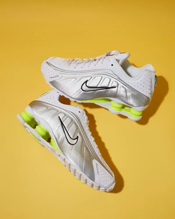 NIKE SHOKS R4 WHITE METALLIC MEN