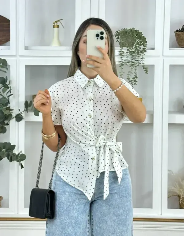Blusa Camisera de Lunares