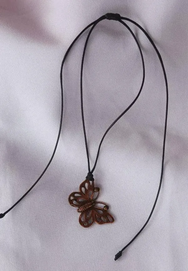 Collar de mariposa