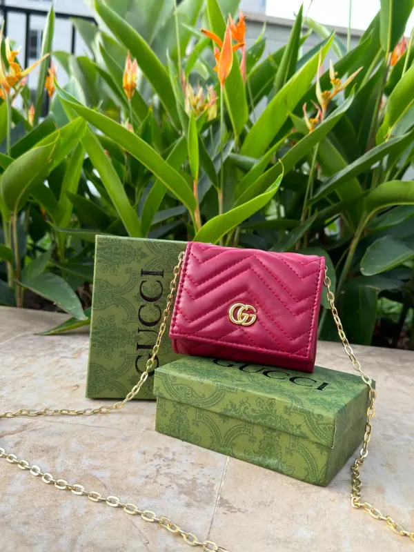 Bolso Crossbody Gucci GG Acolchado Rojo