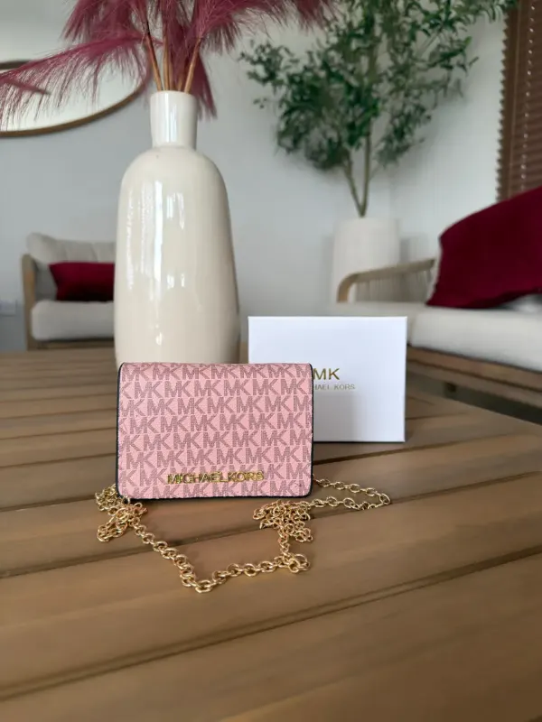 Bolso Crossbody / Clutch Michael Kors Monograma Rosa