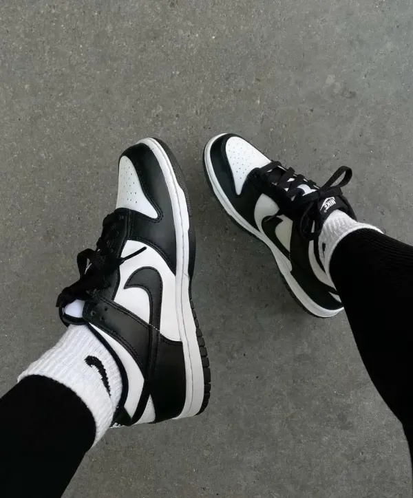 NIKE SB BLANCA , NEGRA