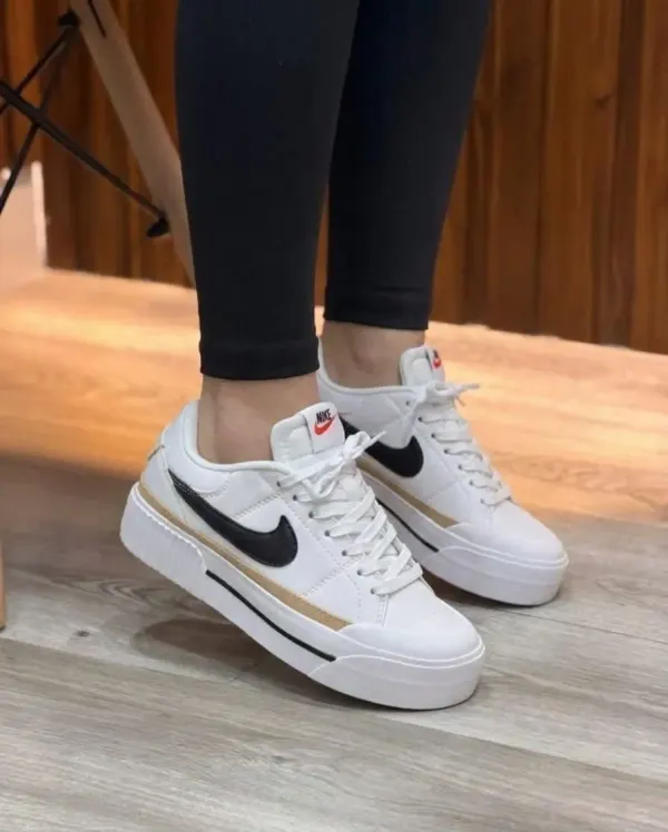 NIKE COURT BLNACA NEGRA