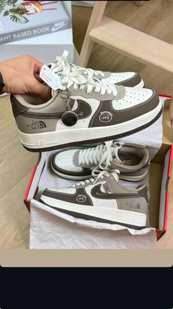 NIKE AIR FOR ONE NORTH FACE CAFE