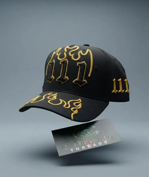 Gorra Urbana "111" Bordada (Negro y Dorado)