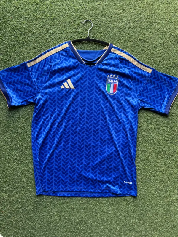 Italia Local Fan 26
