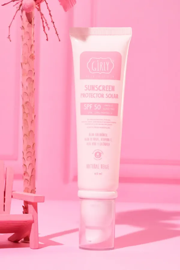 PROTECTOR SOLAR girly natural beige SPF 50