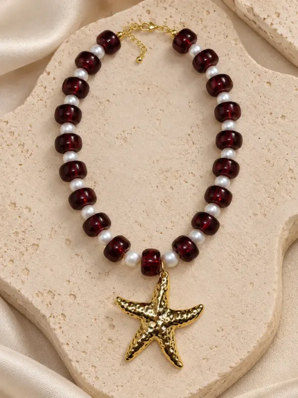 Collar marron de estrella
