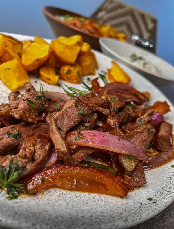 Lomo Saltado
