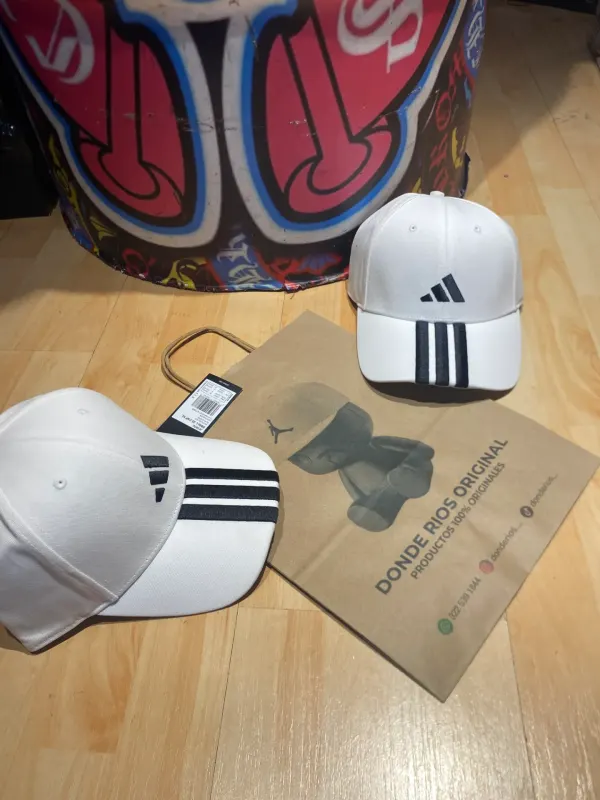 Gorra Adidas blanca