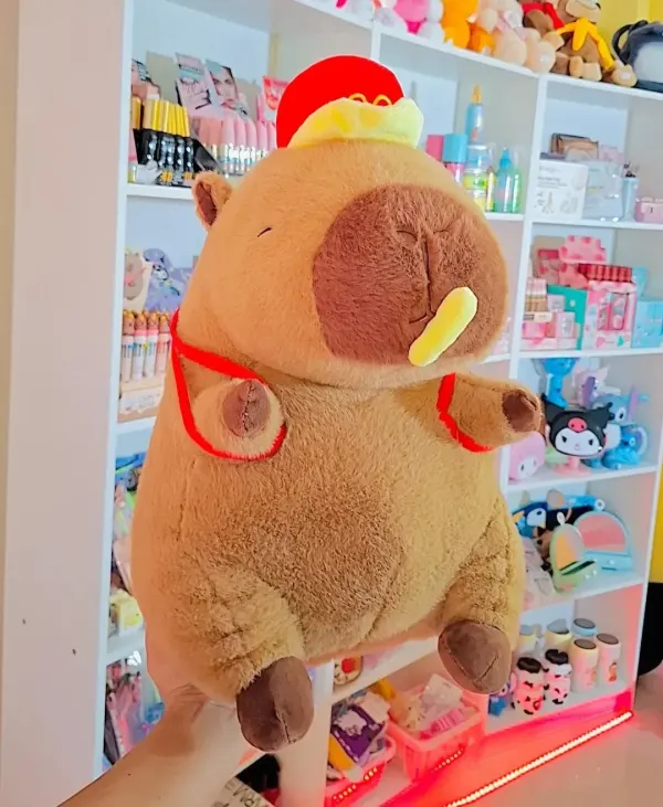 Peluche Capibara McDonald's