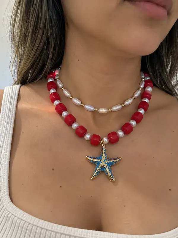 Collar rojo tendencia