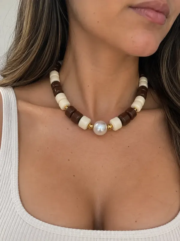Collar crema