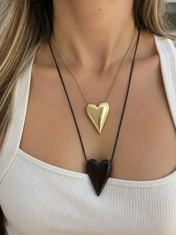 collar de cordon corazon con arete