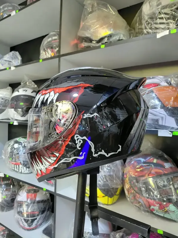 CASCO MOUSTRO TALLA M