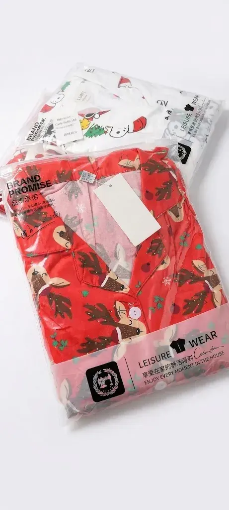 Pijama navideña con botones (2 piezas)