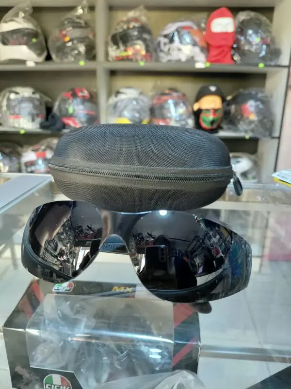 LENTE ECONOMICO NEGRO LIVIANO