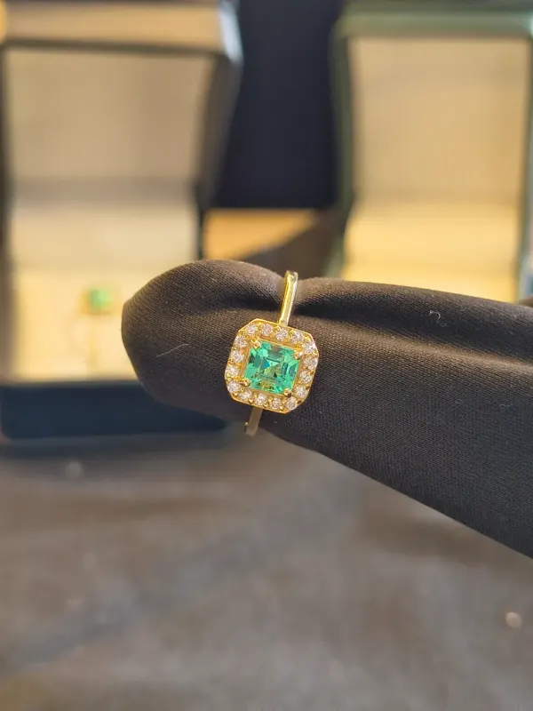 Anillo Esmeralda