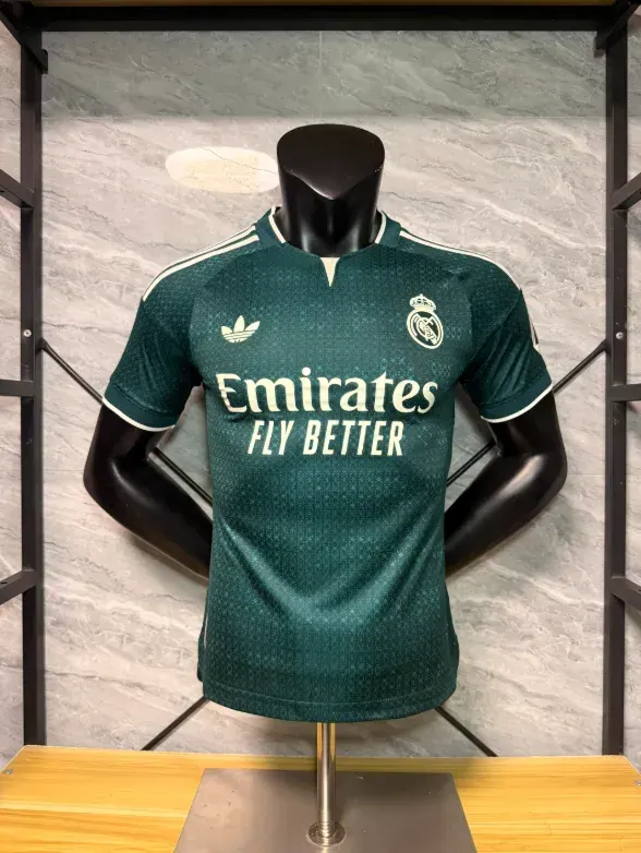 Camiseta verde Real Madrid 26-27