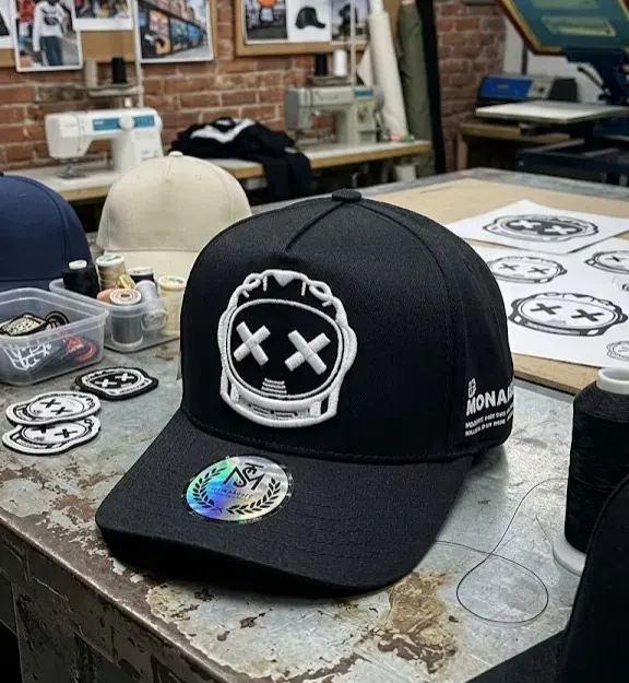GORRA MONASTERY NEGRA