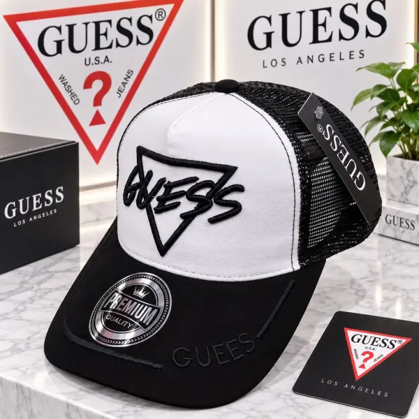 GORRA GUESS BLANCA CON MALLA