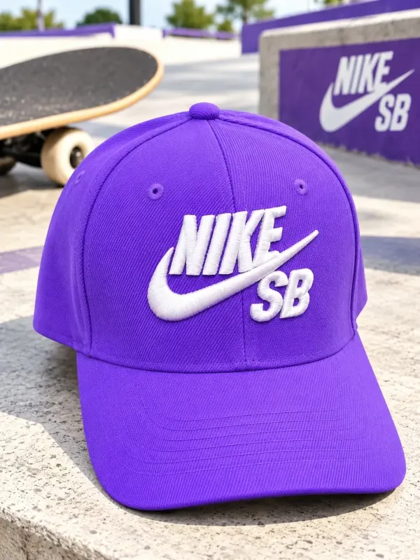 GORRA NIKE MORADA