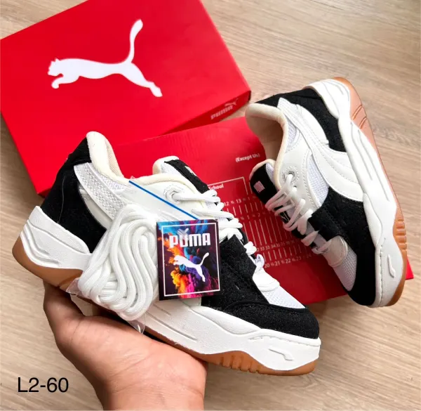 PUMA PARK NEGRA CON BLANCO.