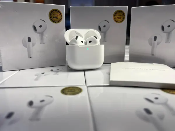 AirPods 4