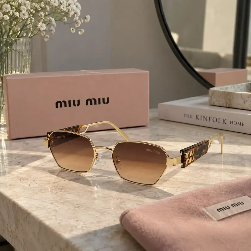 EYEWEAR