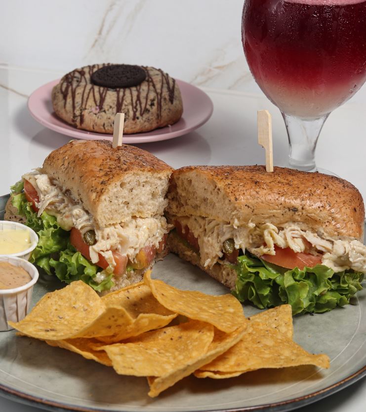 SAMDWICH JAMON POLLO/CARNE 90 CM ( CAJA Y NACHOS)