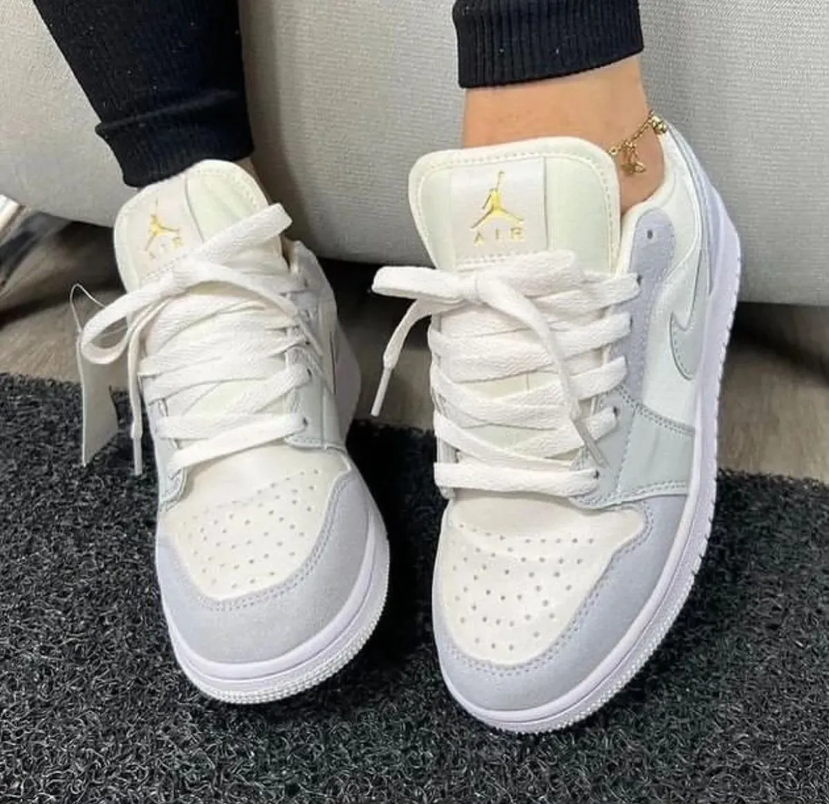 NIKE JORDAN 1 LOW PARIS