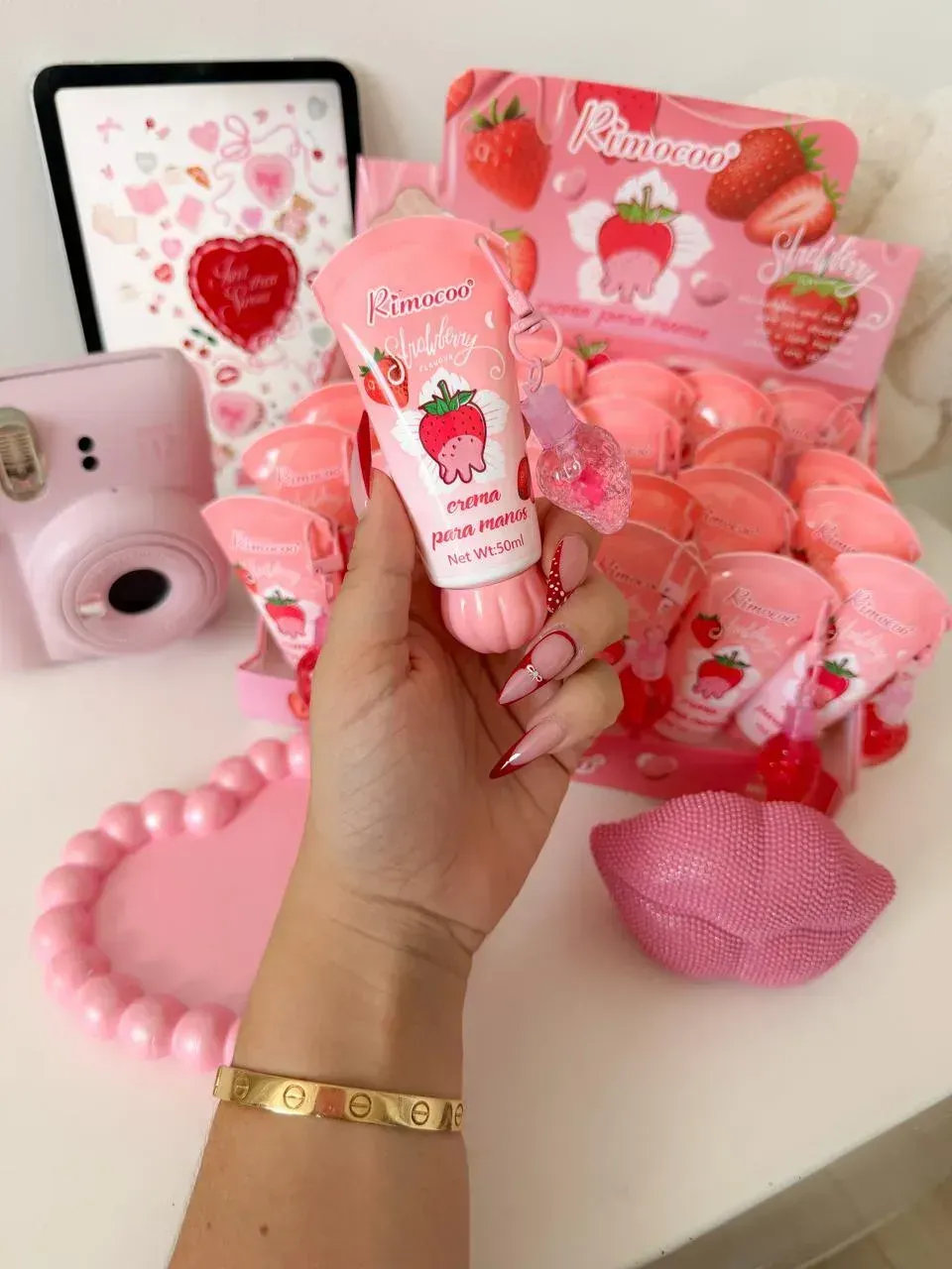 Crema para manos Strawberry + mini gloss