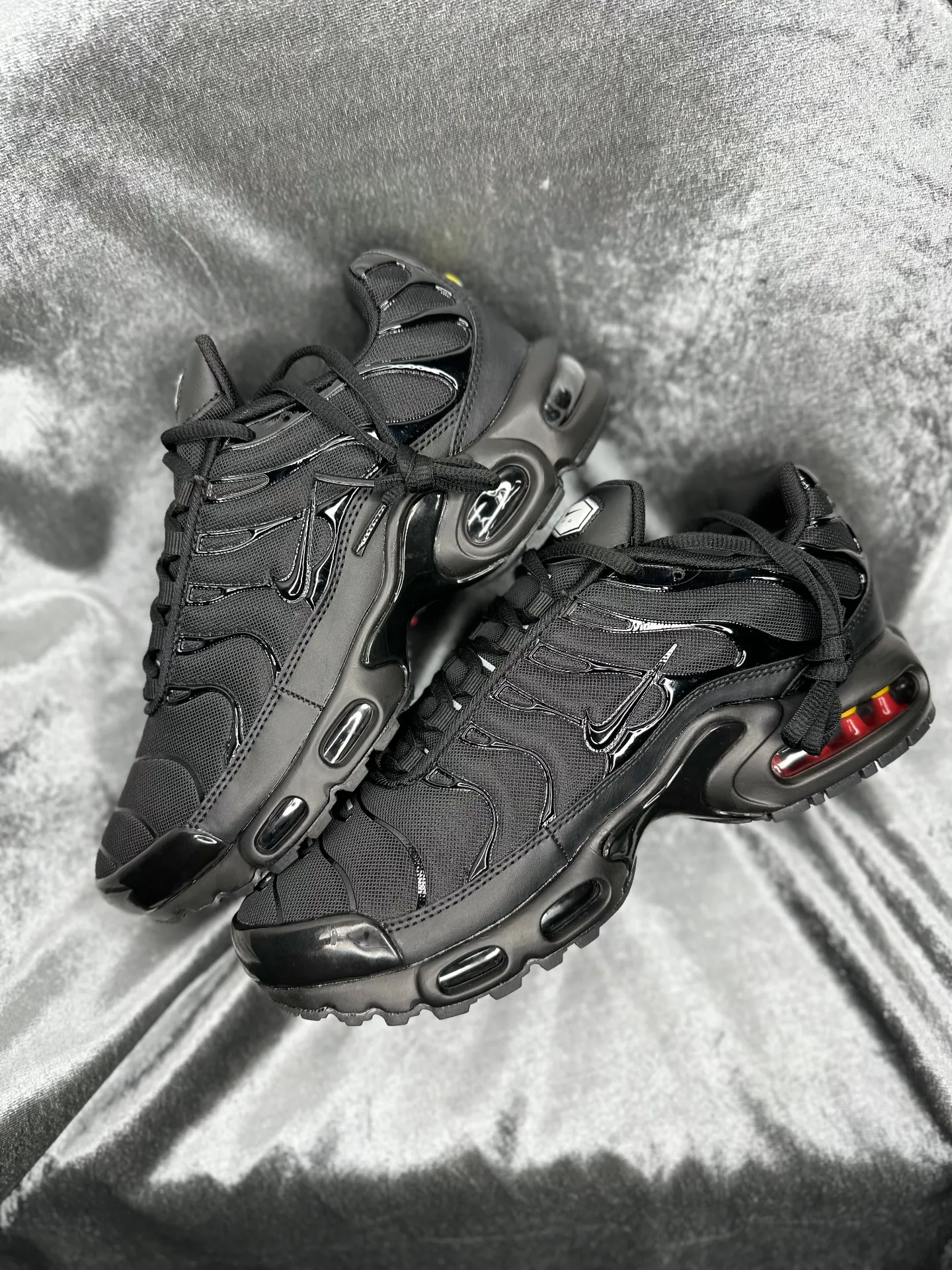 NIKE TN