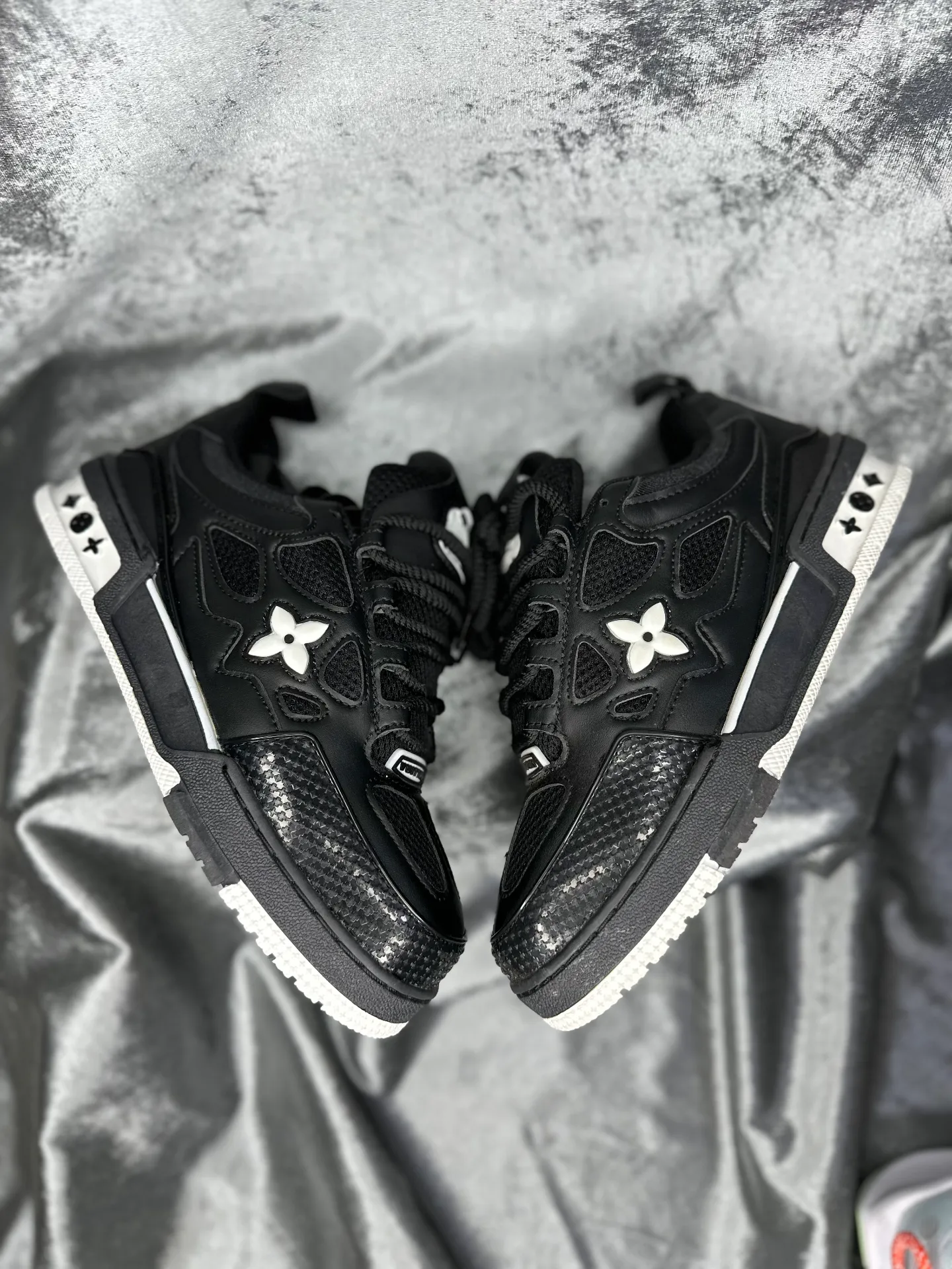 LOUIS VUITTON TRAINER