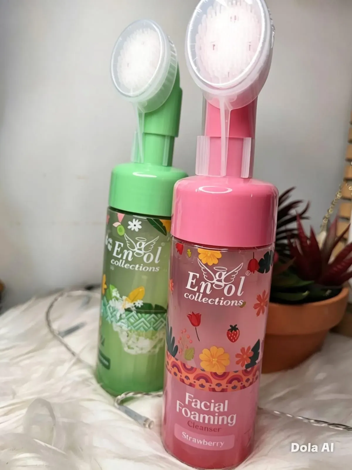 Espuma facial limpiadora con cepillo