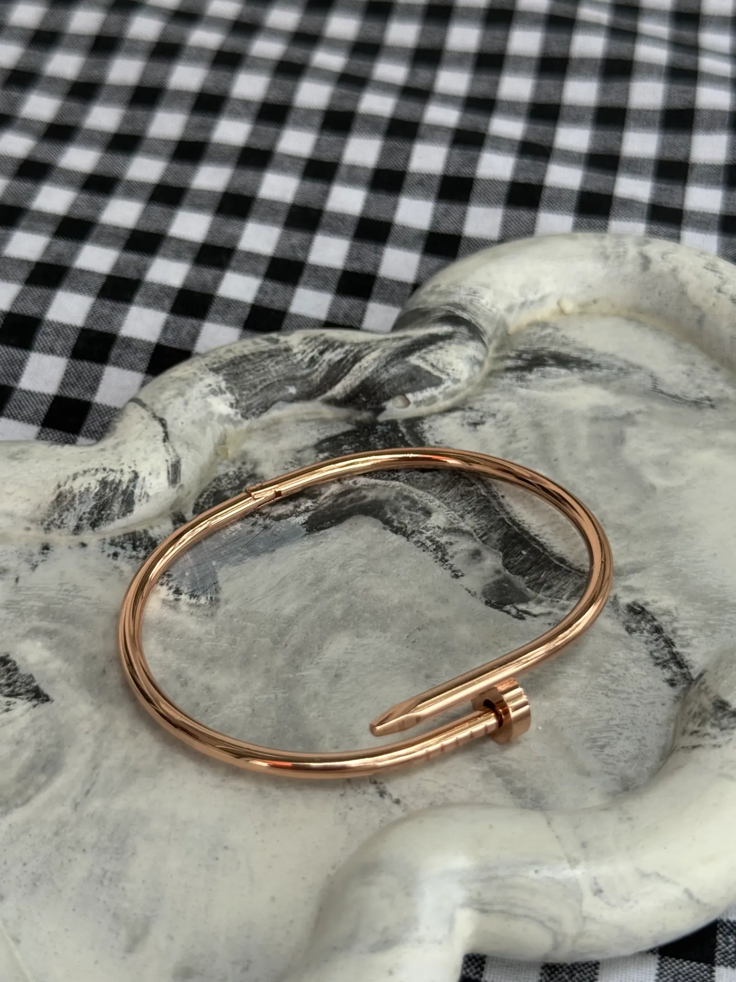 Pulsera Dupe Cartier Oro Rosa