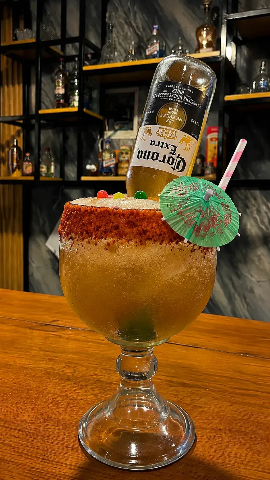 Michelada de maracuya Corona