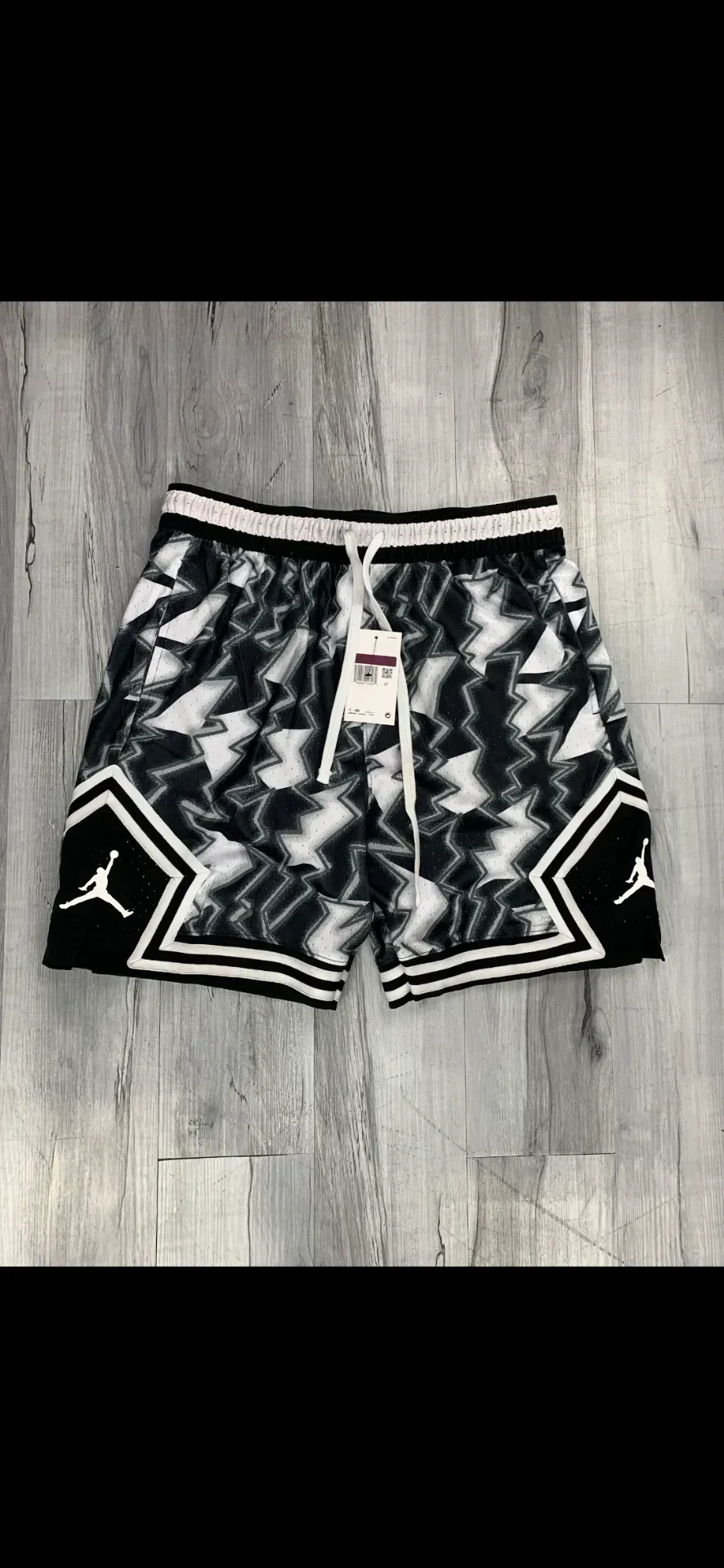 Short Jordan Diamante