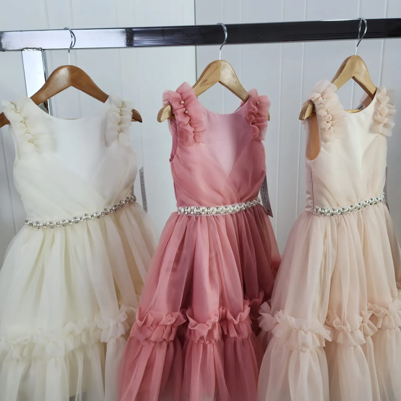 VESTIDO ELEGANTE ESTILO PRINCESA ?